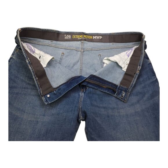 Lee Extreme Motion MVP Jeans Mens 46x34 Straight Tapered Flex Waistband Gusset - Picture 8 of 10